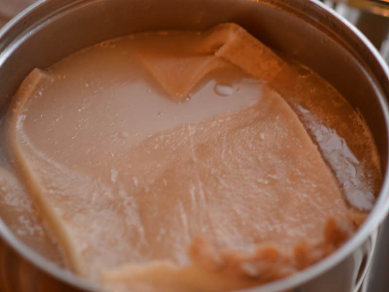 boil-pork-rind.jpg